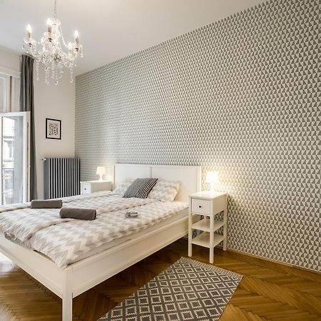 Bpr Charming Design Apartment With Balcony, A/C Будапешт Экстерьер фото